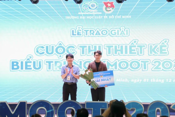 Trường Đại học Luật Hà Nội giành Quán quân Cuộc thi Phiên tòa giả định VMoot cấp quốc gia 2025